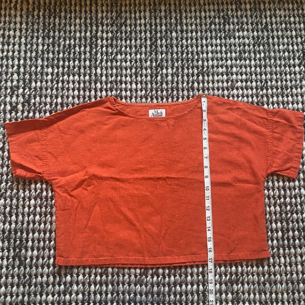 Me & Arrow Drop Shoulder Crop Tee in Cayenne Red
